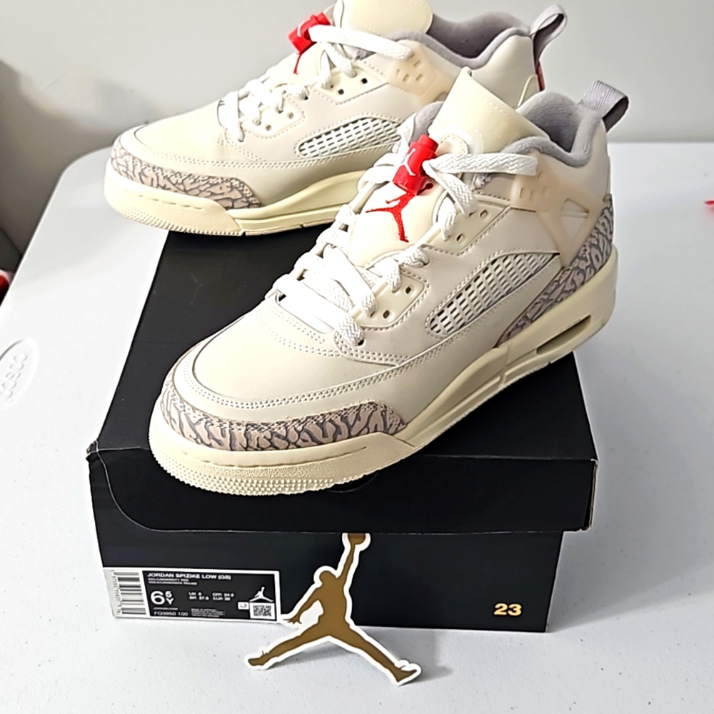 Nike Jordan Spizike low (GS) Sail University Red. 6.5Y, Women's Size 8, EUR 39